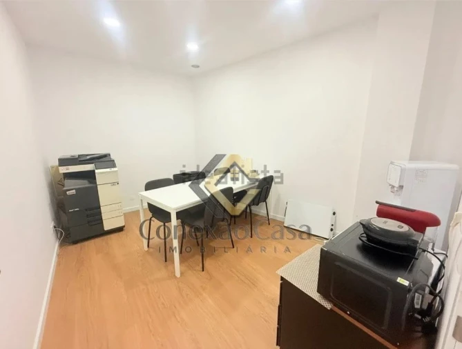 Negócio para Arrendamento em Mafamude e Vilar do Paraíso Foto 6