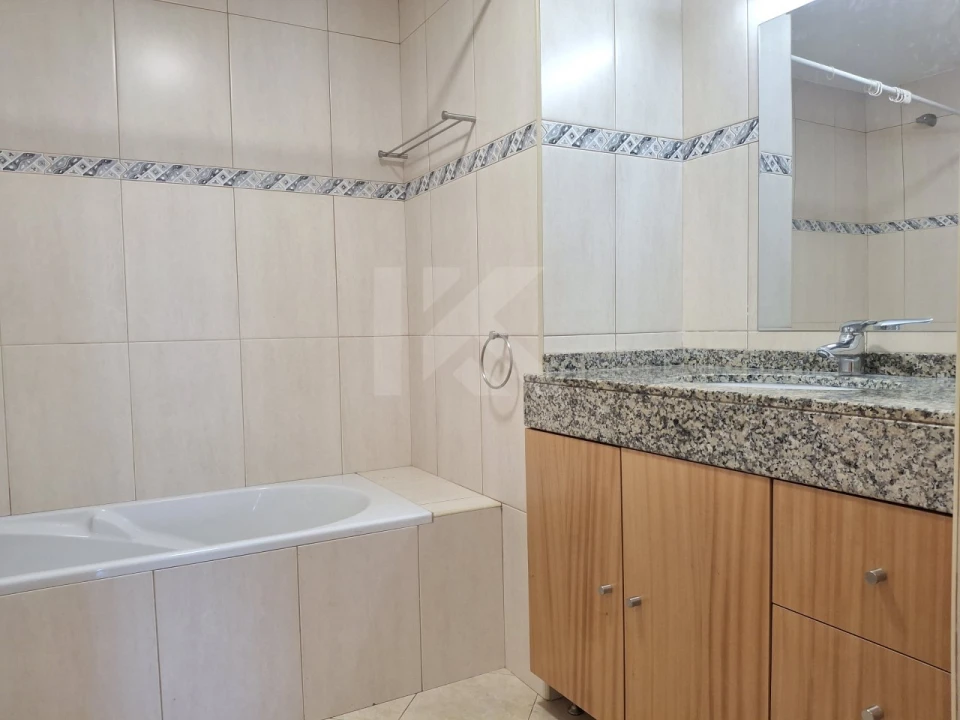 Apartamento T3 para Arrendamento em Camara de Lobos Foto 21