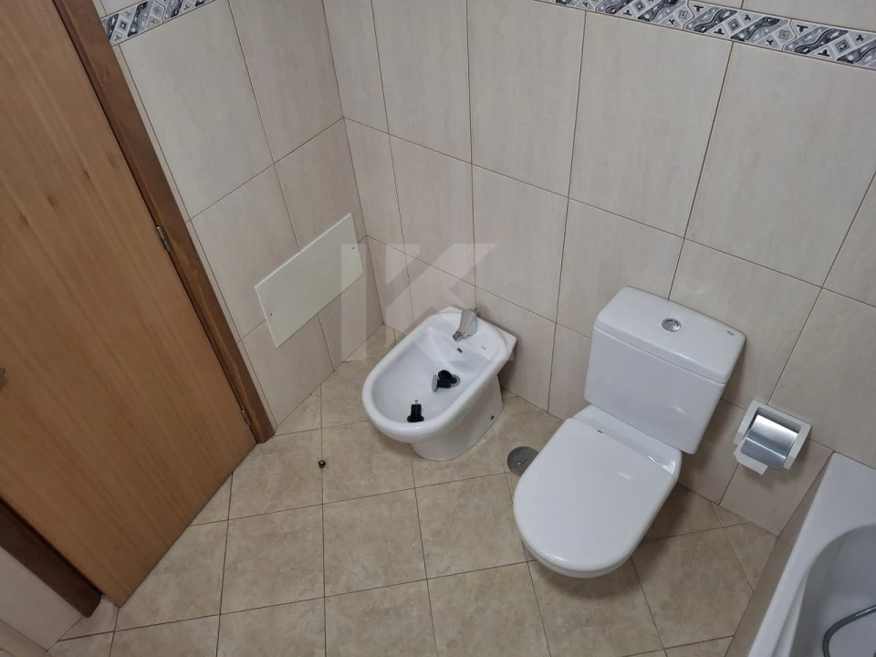 Apartamento T3 para Arrendamento em Camara de Lobos Foto 23