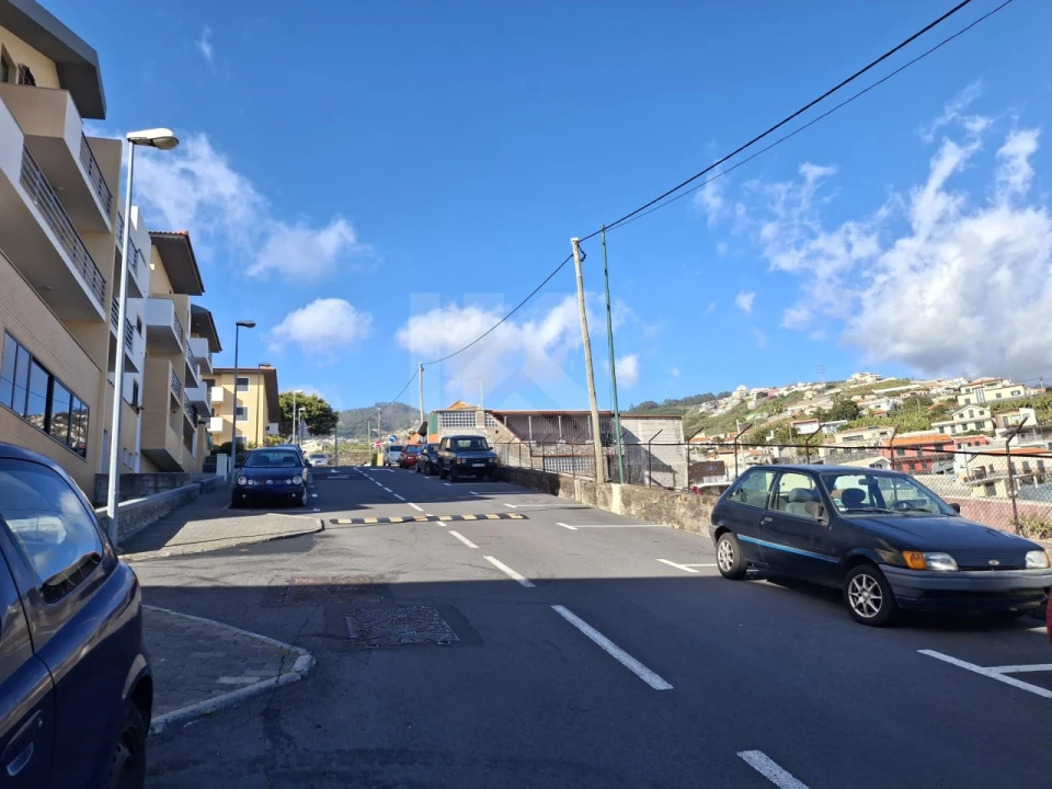 Apartamento T3 para Arrendamento em Camara de Lobos Foto 32