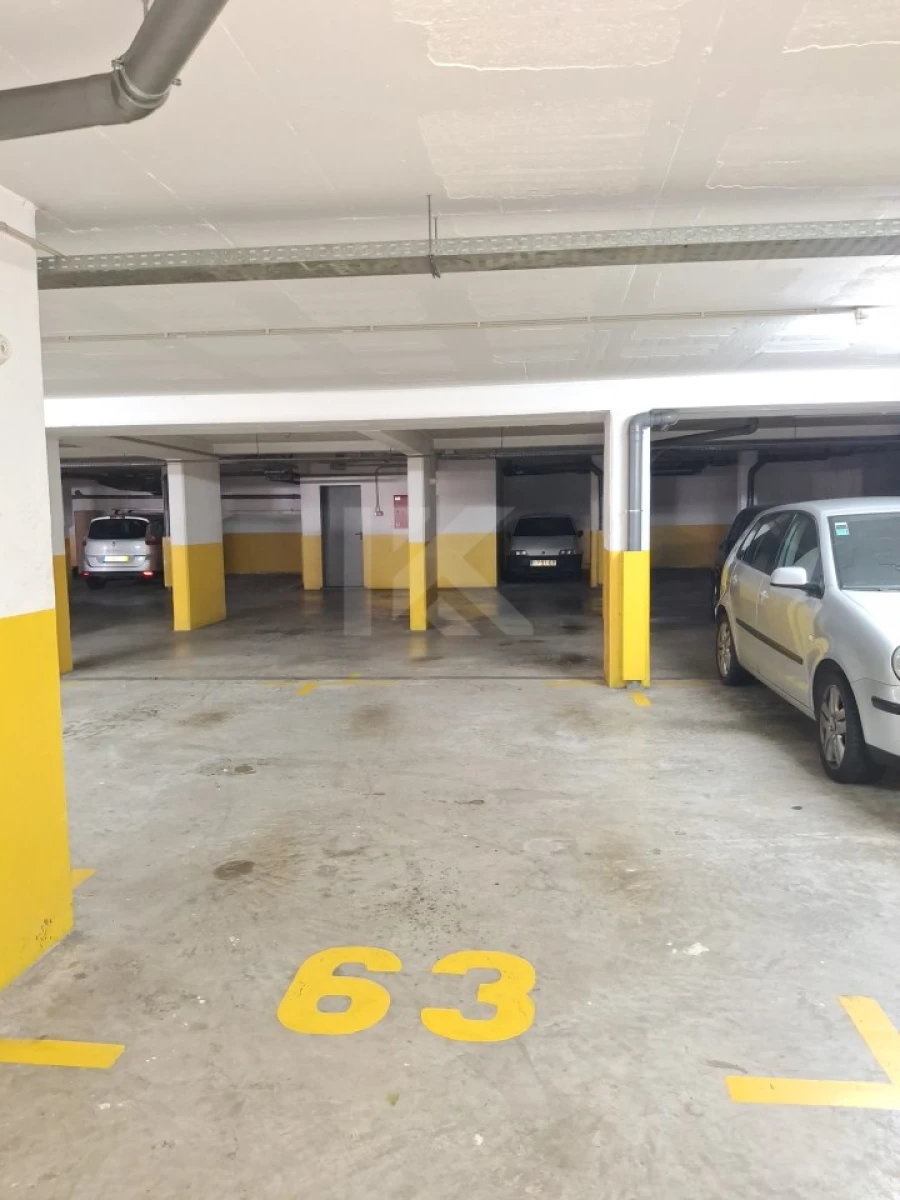 Apartamento T3 para Arrendamento em Camara de Lobos Foto 28