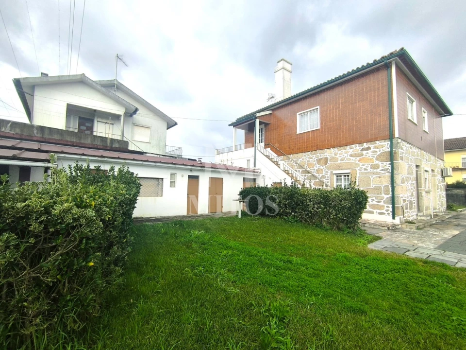 Moradia T4 para Venda em Vila de Punhe Foto 2