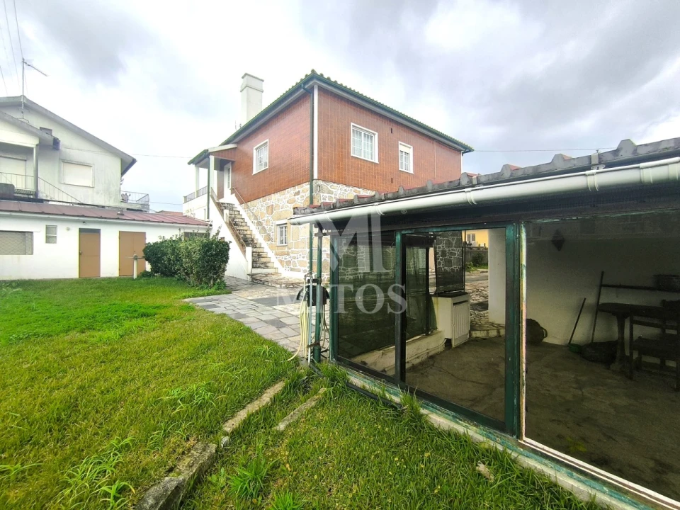 Moradia T4 para Venda em Vila de Punhe Foto 3