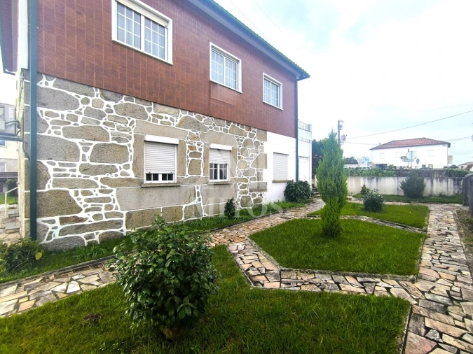 Moradia T4 para Venda em Vila de Punhe Foto 8