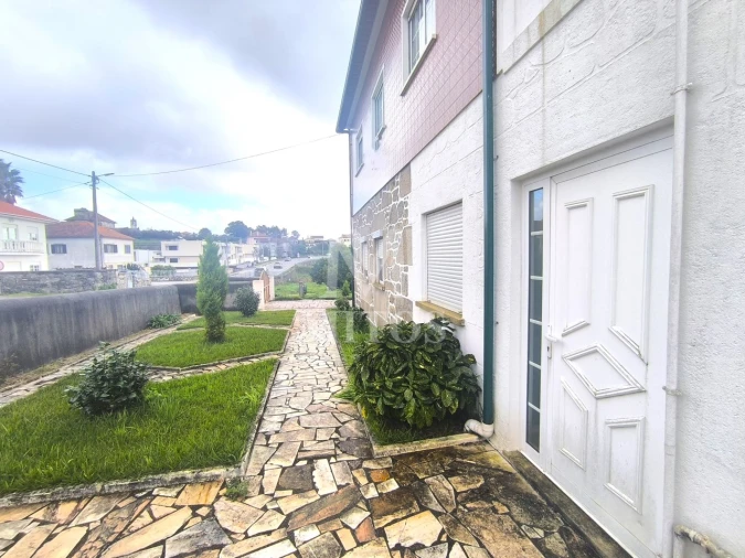 Moradia T4 para Venda em Vila de Punhe Foto 9