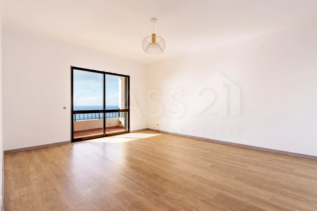 Moradia T3 para Venda em Caniço Foto 15