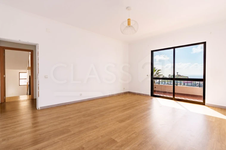 Moradia T3 para Venda em Caniço Foto 16