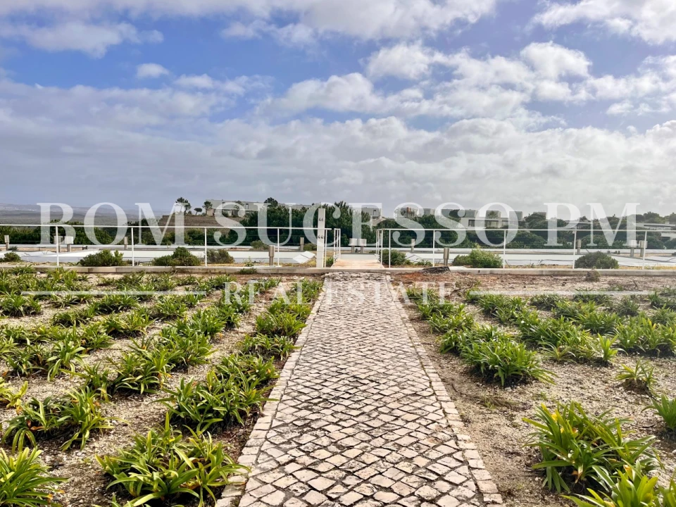 Moradia T2 para Venda em Vau Foto 47