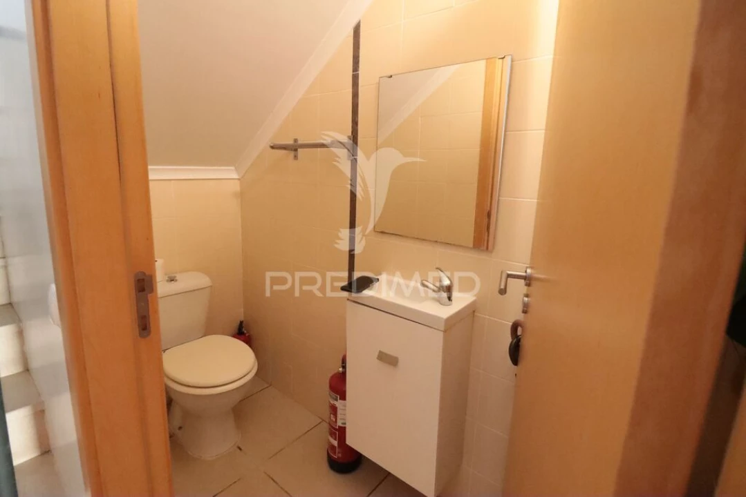 Moradia T4 para Venda em Pontevel Foto 6