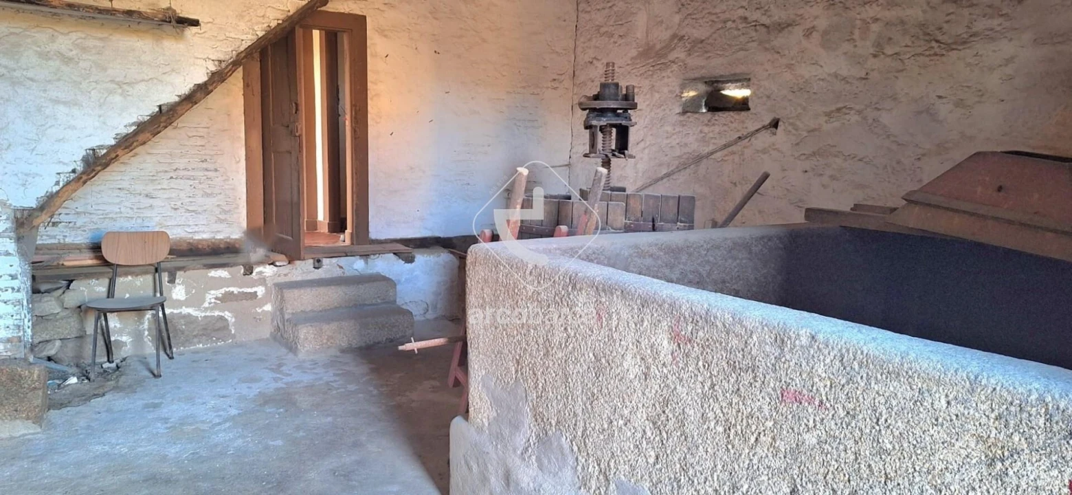 Moradia T5 para Venda em Couto Foto 5