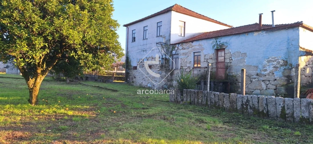 Moradia T5 para Venda em Couto Foto 2