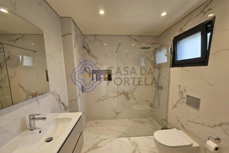 Moradia T3 para Venda em Alfena Foto 6