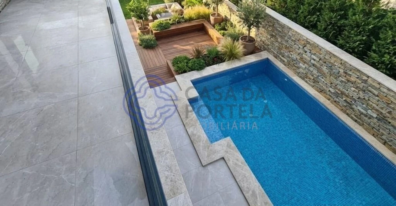 Moradia T3 para Venda em Alfena Foto 10