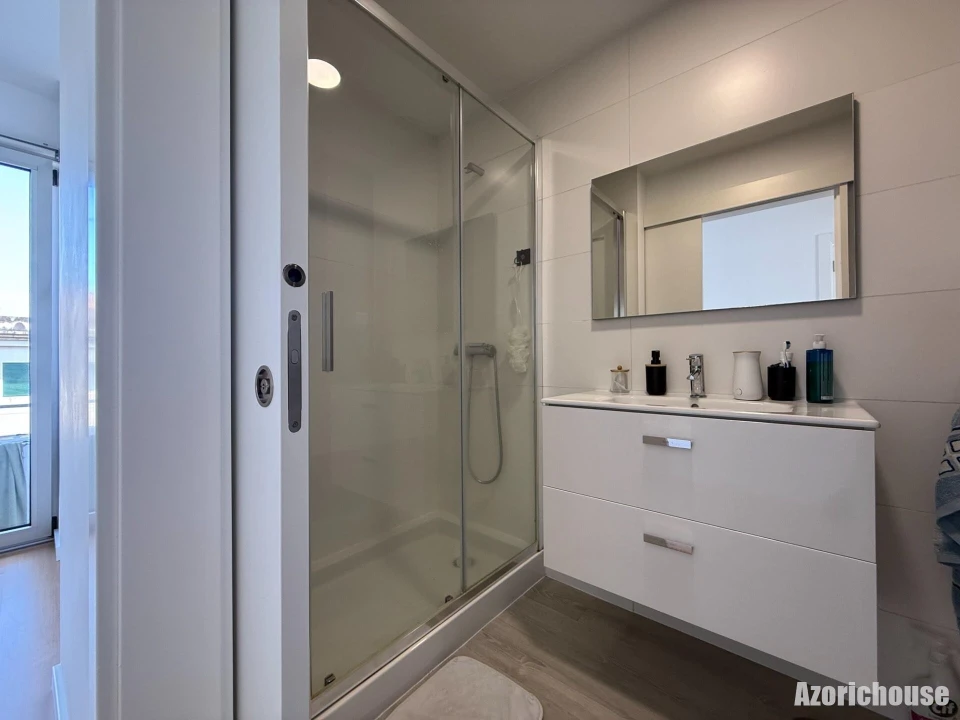 Moradia T3 para Venda em Fajã de Baixo Foto 14