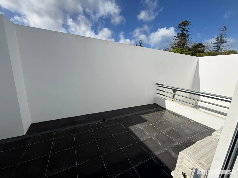 Moradia T3 para Venda em Fajã de Baixo Foto 13