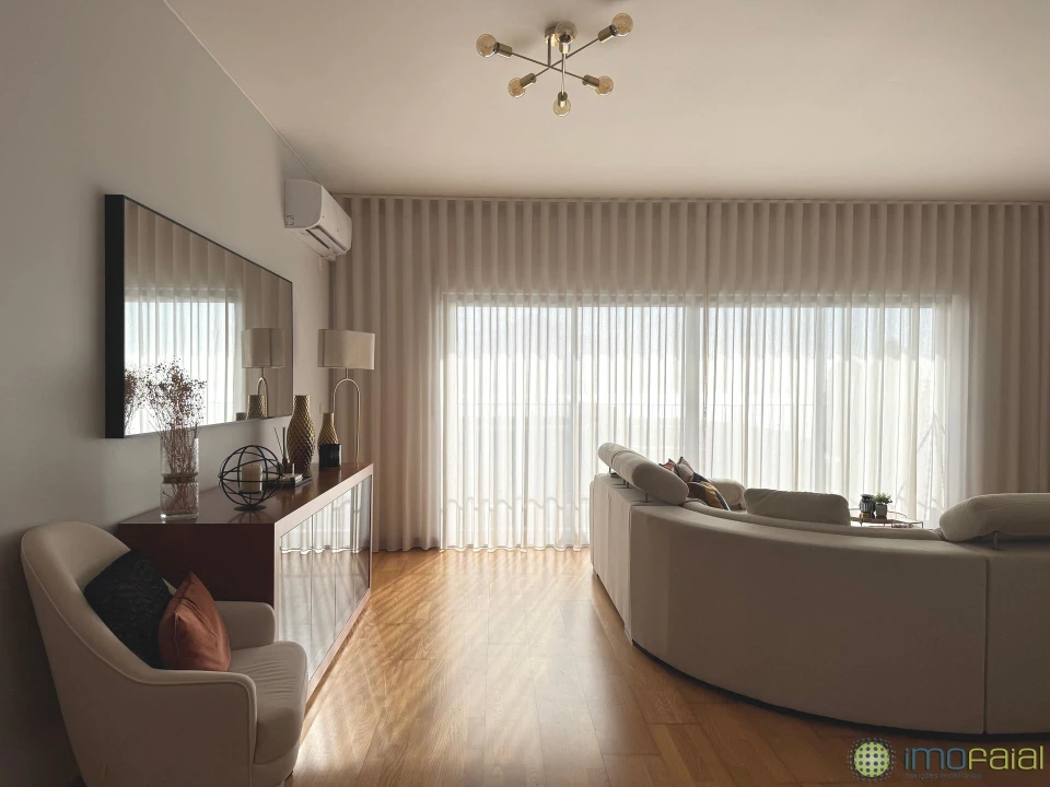 Apartamento T3 para Venda em Horta (Matriz) Foto 1