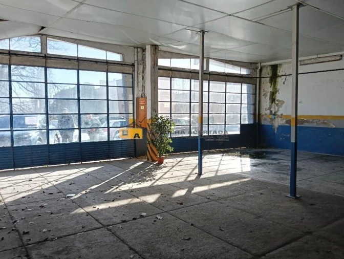 Armazém para Venda em Cidade da Maia Foto 5