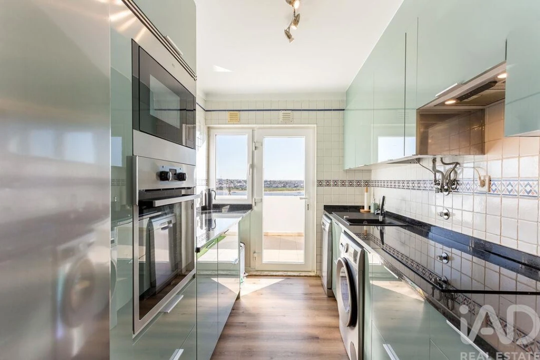 Apartamento T3 para Venda em Portimão Foto 13