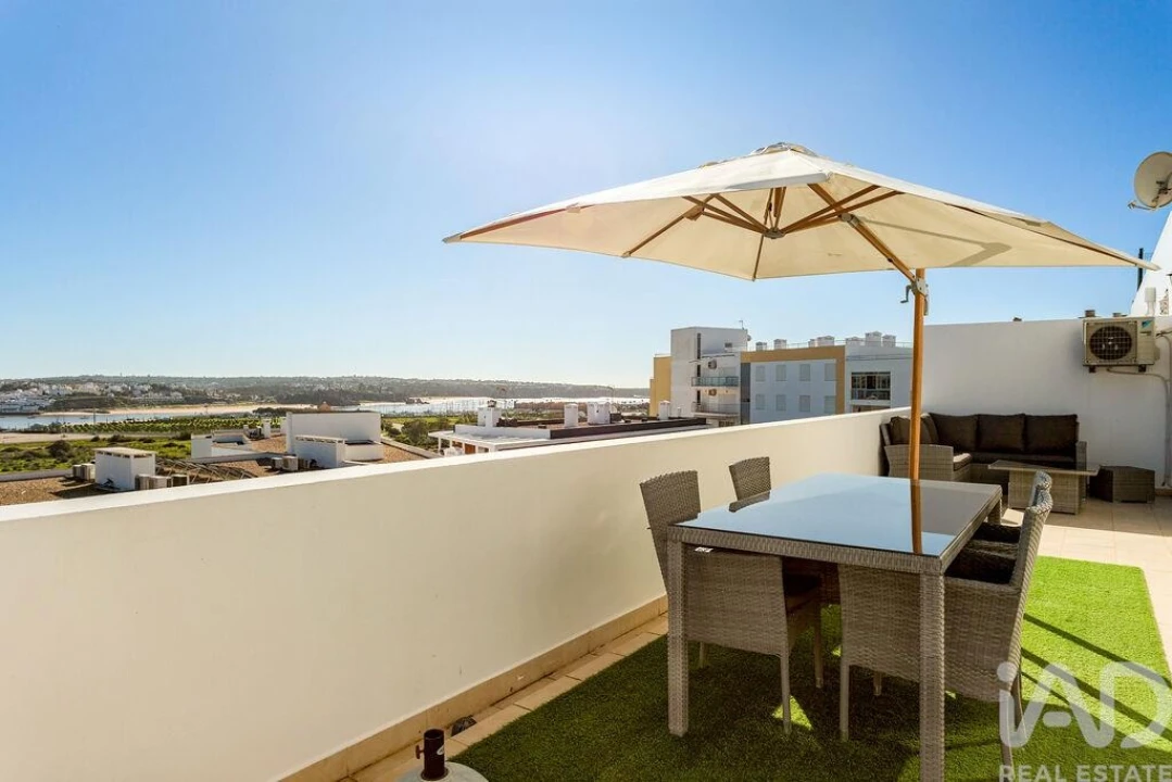 Apartamento T3 para Venda em Portimão Foto 9
