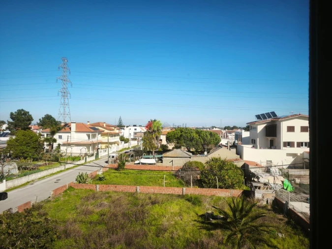 Moradia T4 para Venda em Fernao Ferro Foto 24