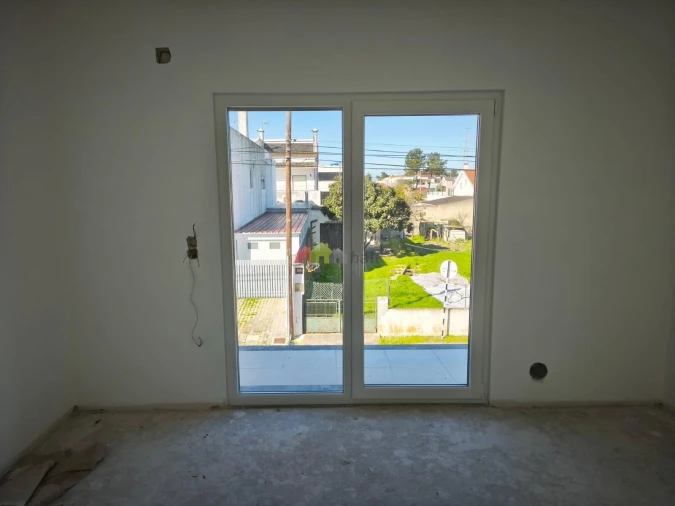 Moradia T4 para Venda em Fernao Ferro Foto 7