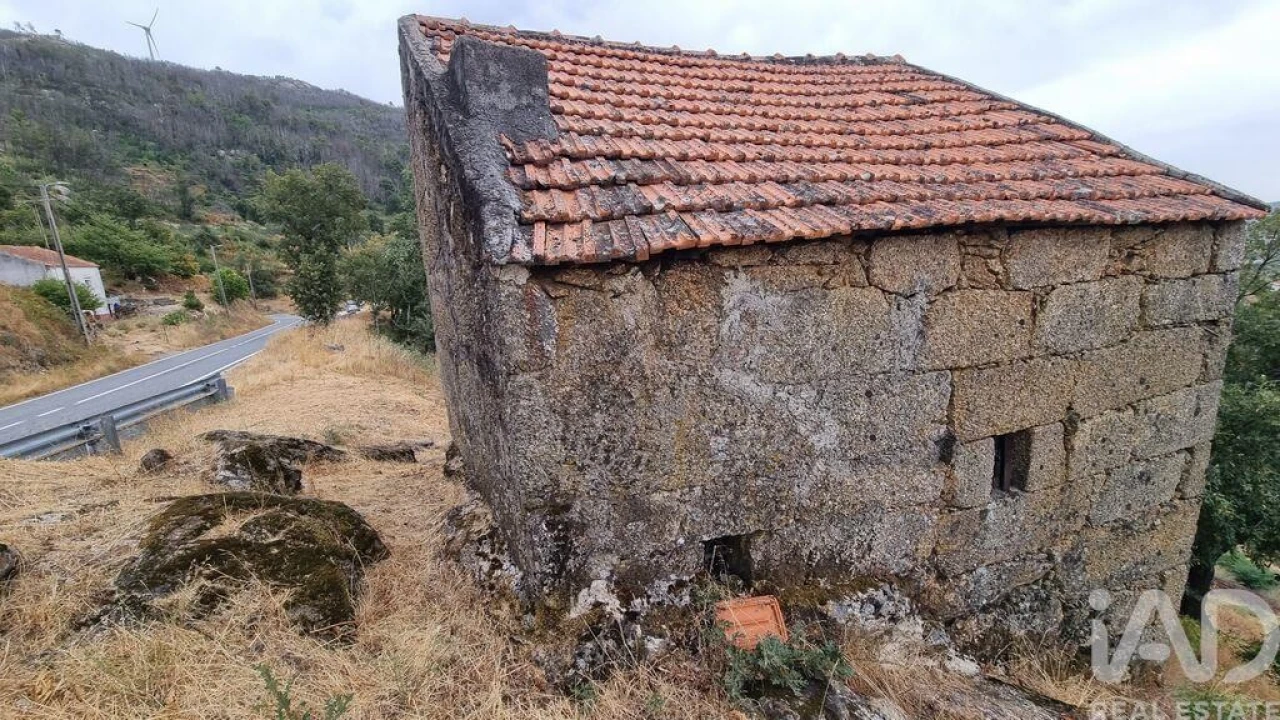 Quinta T2 para Venda em Famalicão Foto 18