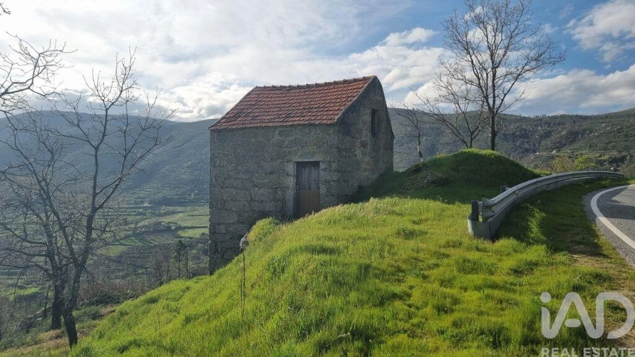 Quinta T2 para Venda em Famalicão Foto 23