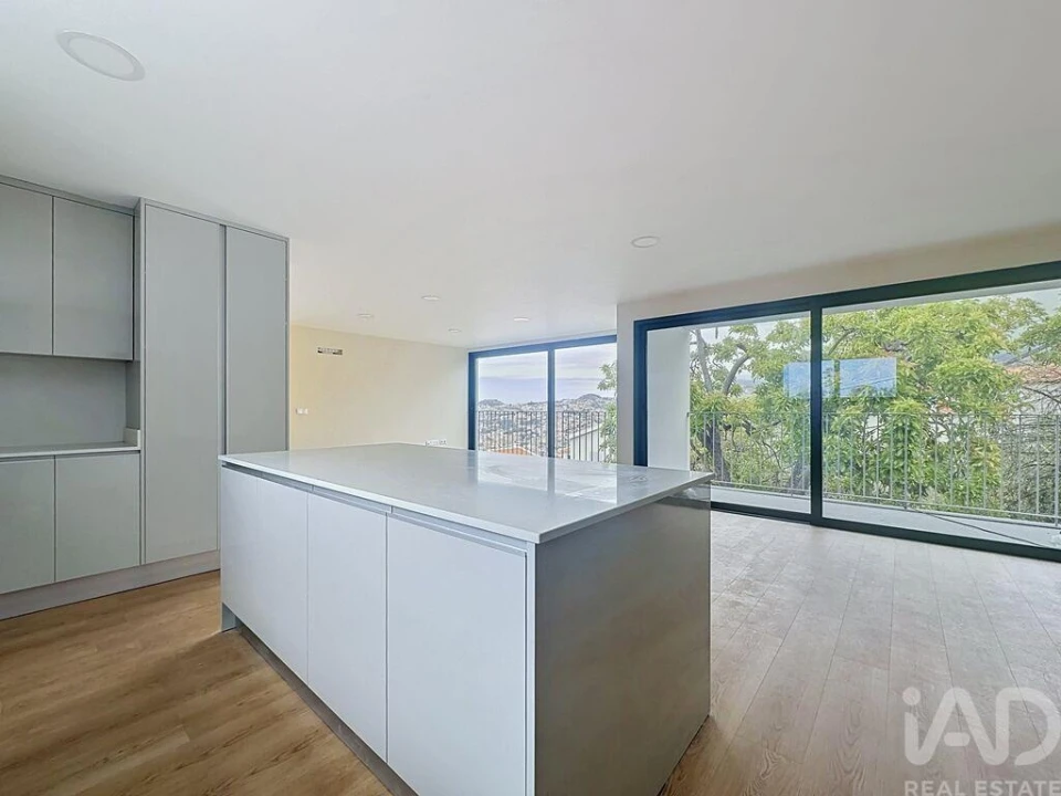 Apartamento T2 para Venda em Funchal (Santa Maria Maior) Foto 4