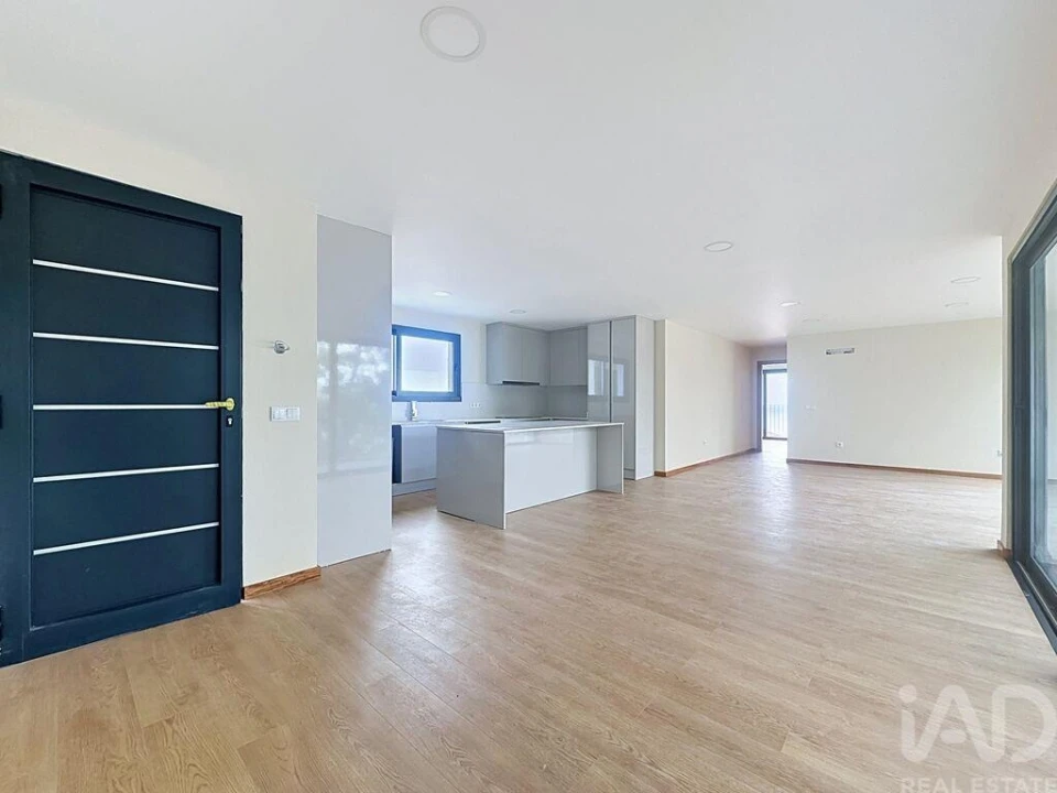 Apartamento T2 para Venda em Funchal (Santa Maria Maior) Foto 1