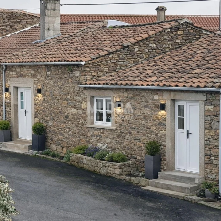 Moradia T2 para Venda em Pinelo Foto 5