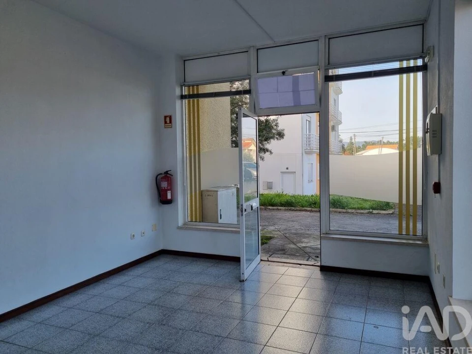 Loja para Arrendamento em Poiares (Santo Andre) Foto 13