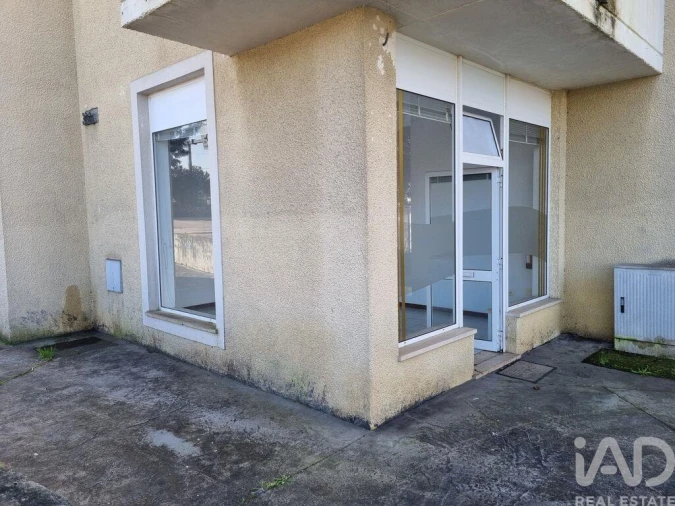 Loja para Arrendamento em Poiares (Santo Andre) Foto 4