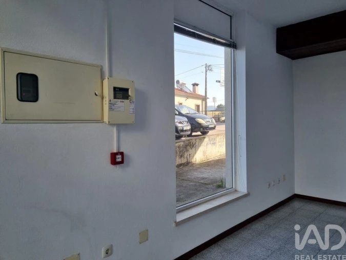 Loja para Arrendamento em Poiares (Santo Andre) Foto 10