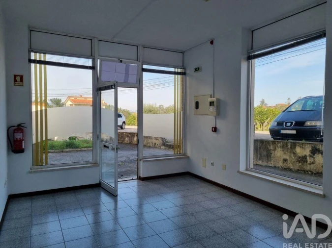 Loja para Arrendamento em Poiares (Santo Andre) Foto 16