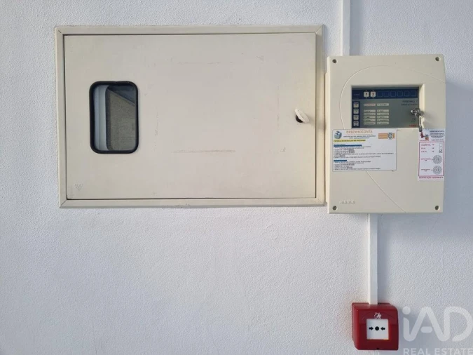 Loja para Arrendamento em Poiares (Santo Andre) Foto 12