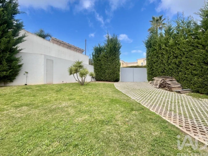 Moradia T4 para Venda em Lagos (São Sebastião e Santa Maria) Foto 23