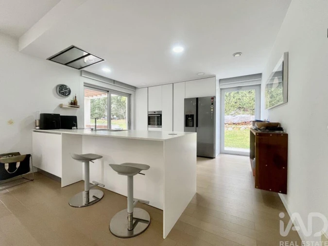 Moradia T4 para Venda em Lagos (São Sebastião e Santa Maria) Foto 9