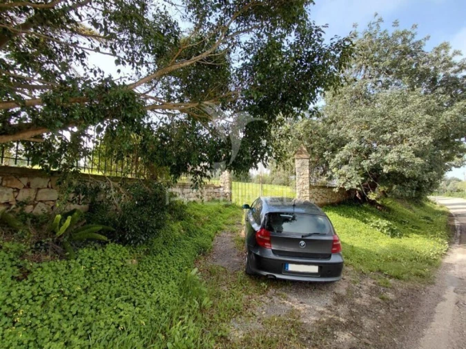 Terreno para Venda em Quelfes Foto 4
