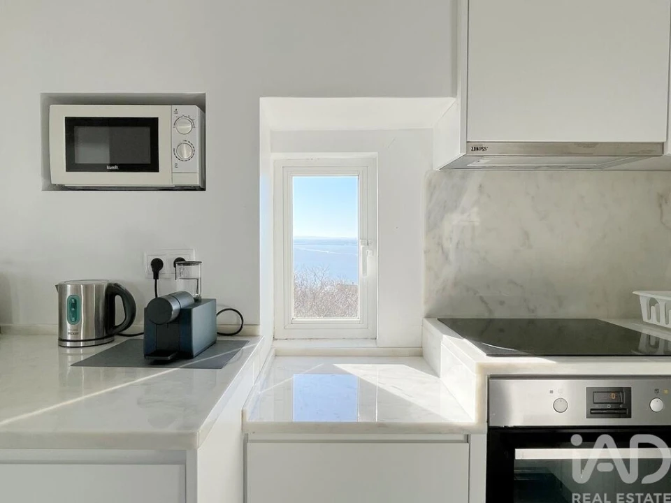 Apartamento T2 para Arrendamento em Santa Maria Maior Foto 7