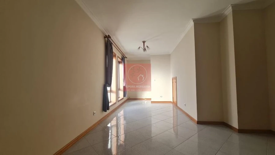 Apartamento T1 para Venda em Subportela, Deocriste e Portela Susã Foto 2