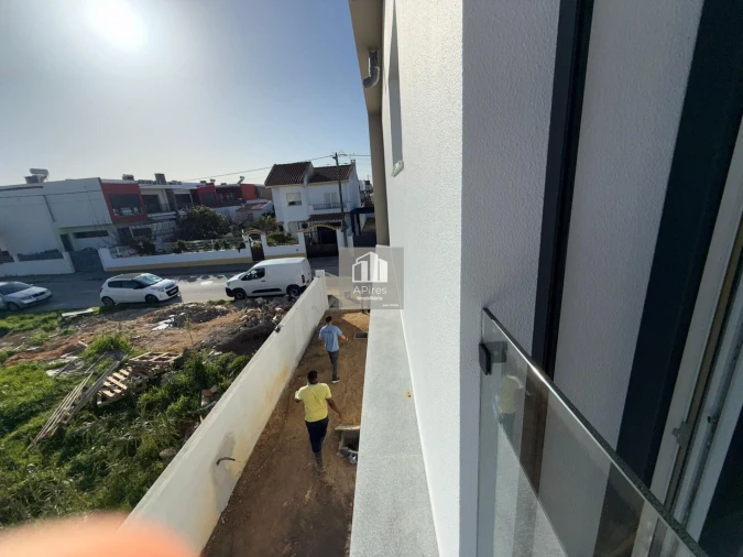 Moradia T4 para Venda em Fernao Ferro Foto 55