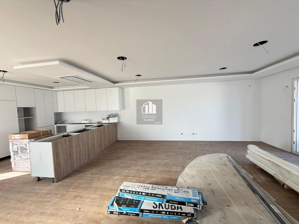 Moradia T4 para Venda em Fernao Ferro Foto 16