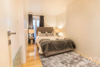 Apartamento T2 para Arrendamento em Santo António