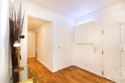 Apartamento T2 para Arrendamento em Santo António