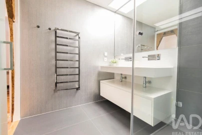 Apartamento T2 para Arrendamento em Santo António