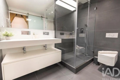 Apartamento T2 para Arrendamento em Santo António