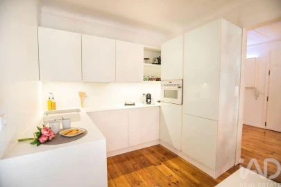 Apartamento T2 para Arrendamento em Santo António