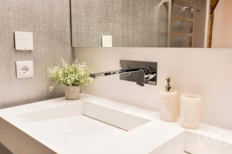 Apartamento T2 para Arrendamento em Santo António Foto 21
