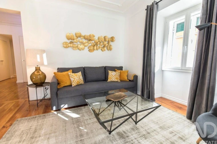 Apartamento T2 para Arrendamento em Santo António Foto 2
