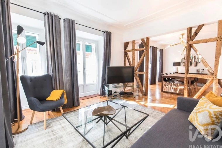Apartamento T2 para Arrendamento em Santo António